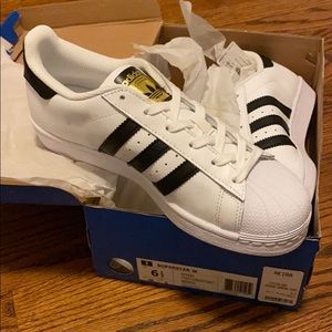 Adidas Superstar Sneaker Women’s